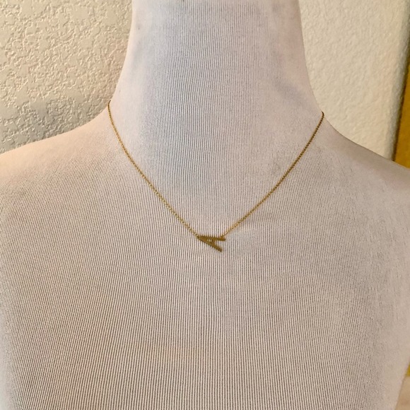 NWOT Initial Floating A Necklace - Picture 4 of 6